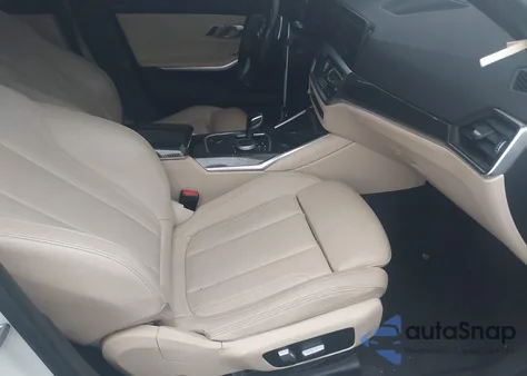 2021 BMW 330I z USA, uszkodzony, nr VIN 3MW5R1J0XM8C05723